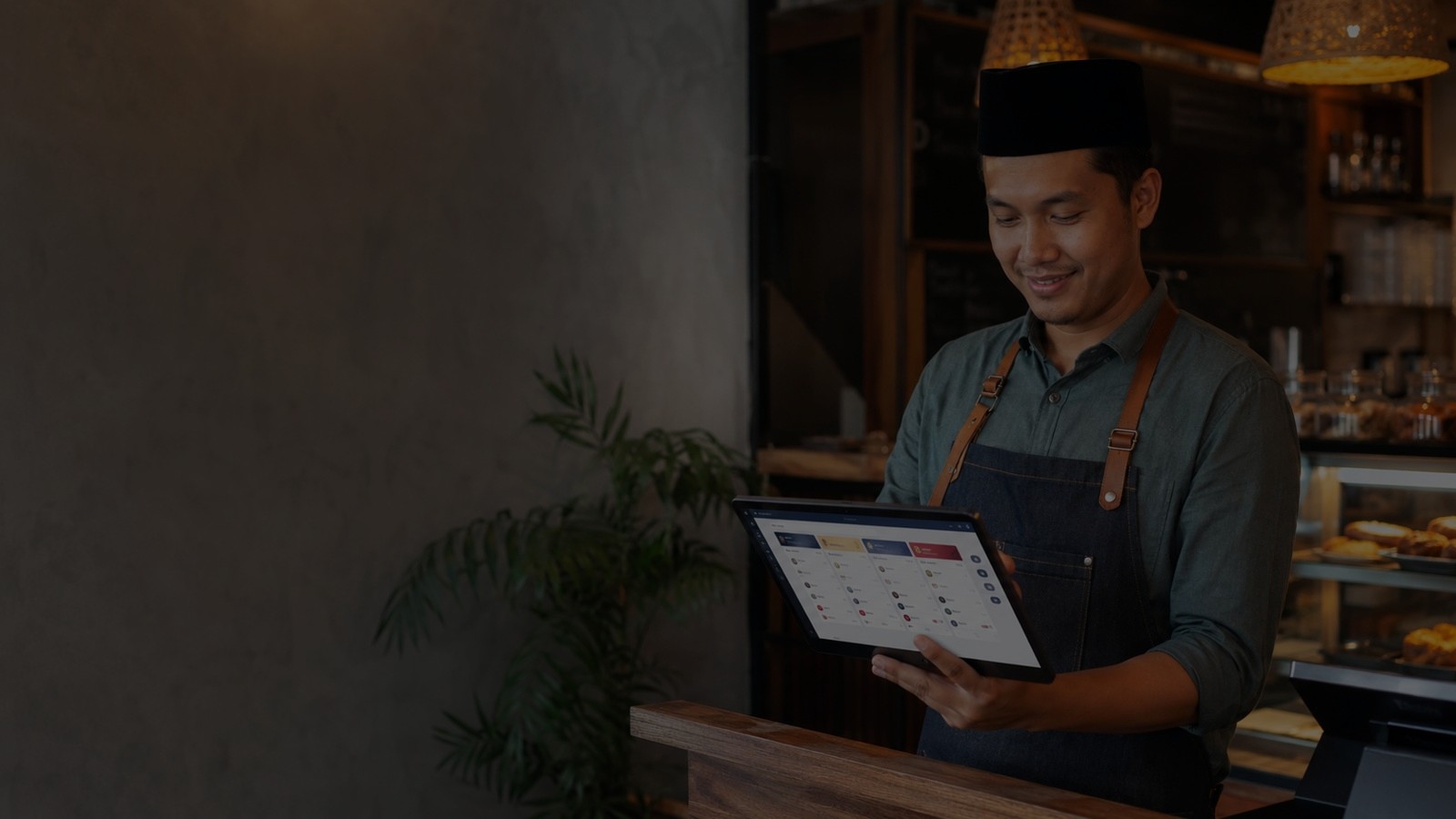 Restaurant owner using dashboard