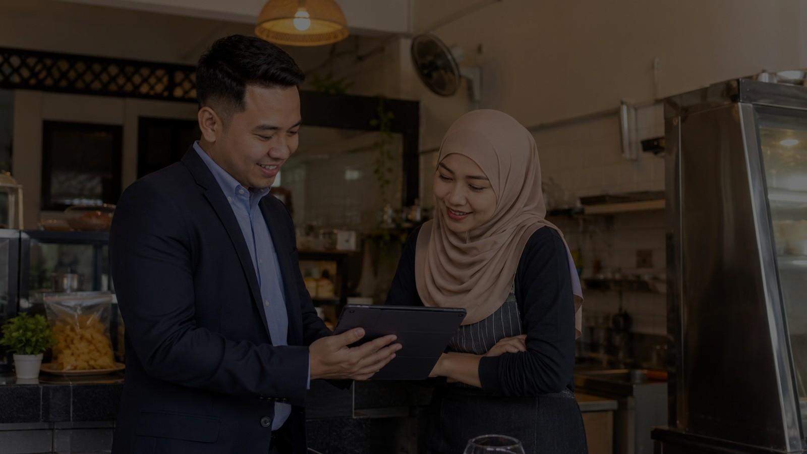 Sales partner demo to restaurant owner